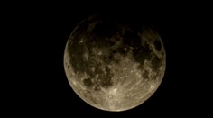 Mesiac nám predviedol nebeské divadlo. Takto vyzeralo tieňové zatmenie