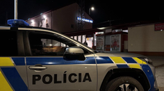 V niektorých vlakoch bude v najbližších dňoch viac policajtov