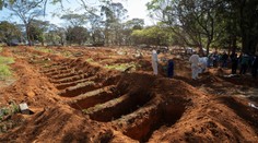 Poradie krajín s najvyšším počtom obetí COVID -19 sa zmenilo. Jeden štát sa derie na vrchol