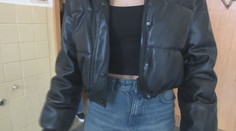 Skrátené topy a bundy sú veľkým hitom. Môžu však privodiť vážne zdravotné problémy