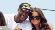 Exmanžela Khloe Kardashian našli v bordeli. V nemocnici bojuje o život