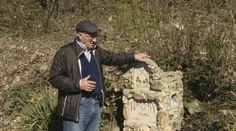 Dôchodca vyhľadáva pramene a stavia tam nové studničky. Mnohé zachránil pred spustnutím