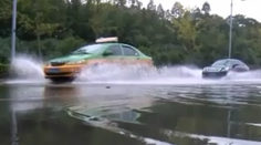 Silné búrky v Číne zatopili ulice