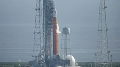 NASA: Štart rakety programu Artemis opäť odložili pre únik vodíka
