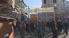 Zlato v Podpoľaní im nedá spávať. Miestni nechcú zdevastovanú krajinu a ťažiari vidia už tony zlata