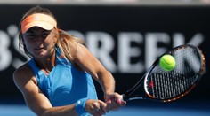 Hantuchovú potrápila kvalifikantka, napokon lepšie zvládla závery setov