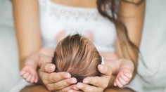 Matka sa po 38 rokoch dozvedela, že im v nemocnici zamenili deti. Potom prišiel ďalší šok