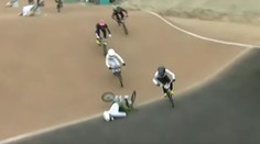 Bikrosové preteky poznačil škaredý pád. Nádejný olympionik skončil v kóme