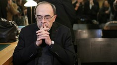 Vplyvný katolícky kardinál dostal šesť mesiacov za krytie pedofilného kňaza