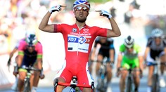 Bouhanni Tour nedokončí, po páde ho odviezla sanitka