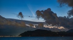 GALÉRIA: Nebeské divadlo nad Slovenskom očami fotografov. „Kométa storočia“ je pozorovateľná aj voľným okom