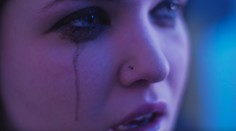 Nový emotívny klip Leony Šenkovej. Pieseň o kamarátke vás nenechá chladnými