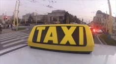 Pribúdajú ďalší nahnevaní cestujúci, ktorí sa viezli najdrahším bratislavským taxíkom