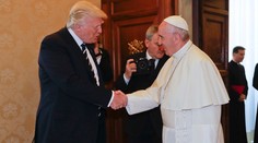 Donald Trump sa stretol vo Vatikáne s pápežom