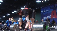 VIDEO: Na hranici možností. Ruský silák zdvihol 426 kg a začala z neho tryskať krv