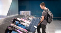 Budú jednotné pravidlá pre batožinu v lietadle? Uvažuje sa aj o cenách za podpalubnú
