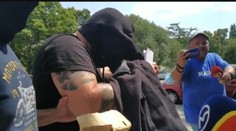 Veľký výsluch takáčovca Csabu Dömötöra so zranenou tvárou