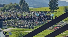 Na Spiši pochovali chlapca (†6), ktorého privalila futbalová bránka. Do neba mu vypustili balóny