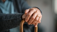 Starnutie nie je postupné a pomalé. Prichádza skokovo v dvoch vekových obdobiach, tvrdia vedci