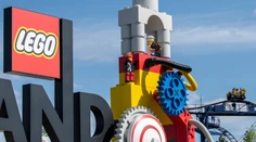 Veľké nešťastie v nemeckom Legolande. Pri nehode na horskej dráhe sa zranilo 34 ľudí