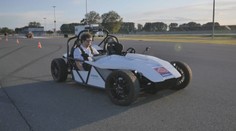 Budúcnosť verejnej dopravy má aj Slovensko. Auto jazdiace bez šoféra sa už testuje