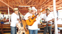 Všade vyhráva muzika. Kubou nás previedol Kubánec, ktorý vyhlasuje, že je Žilinčan ako repa