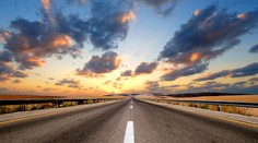 Slovenský vodič sa rútil po diaľnici rýchlosťou 213 km/h. Čo sa mu stalo?