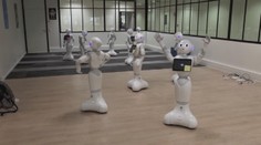 V škótskych potravinách mal zákazníkom pomáhať robot, neuchytil sa a tak ho vyhodili