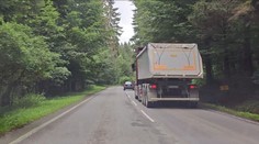 Vyhovejú aj tým, ktorí chcú obehnúť vlečúci sa kamión. Na horskom priechode Príslop bude tretí pruh