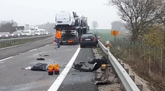 Mimoriadne tragická smrť 18-ročného mladíka na R1. Osudnou sa mu stala otvorená kapota