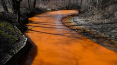 Už by nemala byť červená. Rieku Slaná majú definitívne zbaviť nebezpečných látok