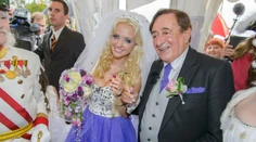 Playmate priznala, prečo sa vydala za starého milionára