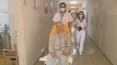 Zákaz návštev v nemocniciach odrezal od blízkych veľa ľudí. V Trebišove to vyriešili takto