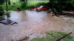 Dramatické video. Na Kysuciach nepršalo, ale voda sa z neba doslova liala