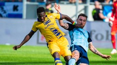 FOTO+VIDEO: Slovan oslavuje šiesty titul za sebou. Zabezpečil si ho po bezgólovej remíze proti Dunajskej Strede