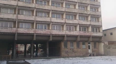 Tragédia na Kysuciach: Študent vypadol z balkóna na internáte!