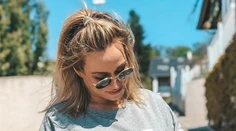 Čerstvá mamina Katka Jakeš zverejnila prvý záber dcérky Izabelky