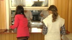 Záhadná choroba medzi školákmi. Deti vracajú a majú vysoké horúčky