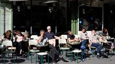 Francúzi porušujú lockdown, počet hospitalizovaných prekročil rekordy z apríla