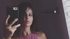 Bagárová v presvitajúcom body. Veď už mohla byť aj nahá