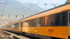 RegioJet má problém. Nalomená koľaj zastavila vlaky na juhu Slovenska