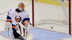 Halák túto noc nečaroval, Islanders prehrali s Vancouverom