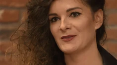 Na Slovensku o nej nič nevieme, ale sexy Nina vystupuje so svetovými hviezdami