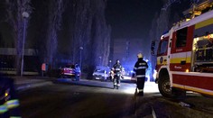 Po nočnom požiari v internáte v Bratislave sú dvaja ľudia vo vážnom stave