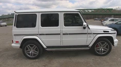 Vysnívané auto si kúpil cez inzerát. Okamžite mal problémy s políciou aj daniarmi