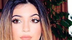 Len 16-ročná Kylie Jenner: Prerobený nos, napichaná pera a botox!?