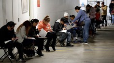 Ústavný súd pozastavil možnosť vyhodiť zamestnanca nad 65 rokov s nárokom na dôchodok