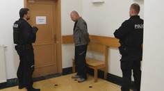 Muž, ktorý dobodal kamaráta, je vo väzbe. Hrozí mu doživotie za mrežami