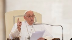 Svet zle pochopil vyjadrenie pápeža. Homosexuálne manželstvá uznávať nechce, sú podľa neho hriešne