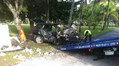 Auto narazilo do kostola, prešlo niekoľko lavíc